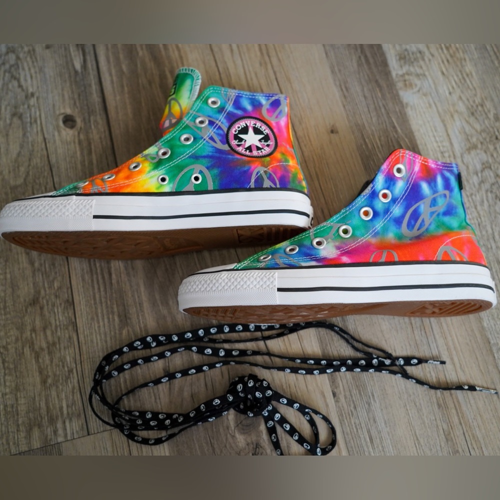 NEVER WORN - tye dye converse